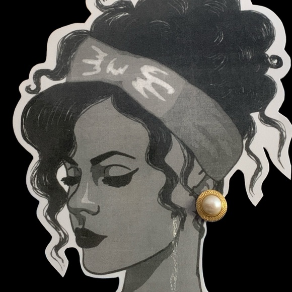 Vintage Round Faux Pearl Gold Tone Clip On Earrings Woman’s Jewelry 80’s 90’s - Picture 4 of 6